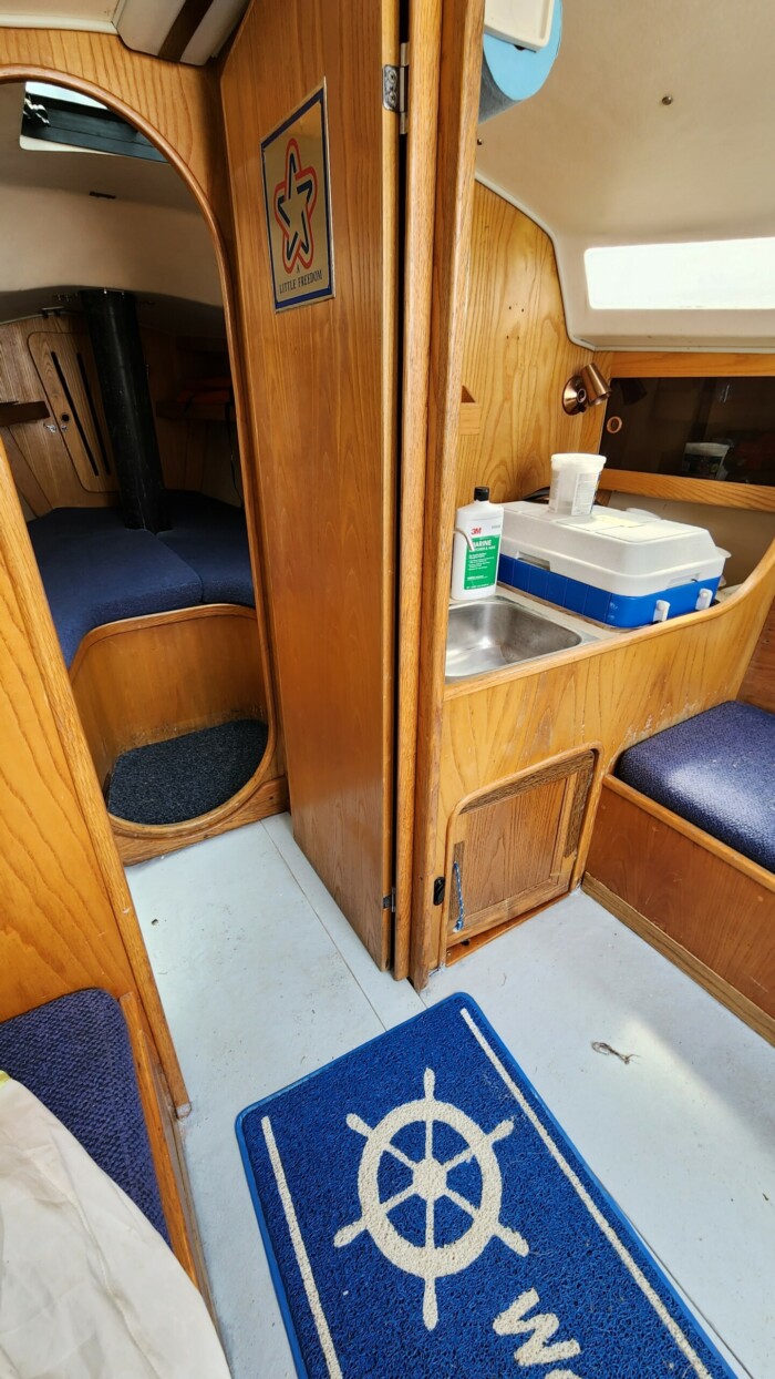 1982 Freedom 25, 25ft - Image 13