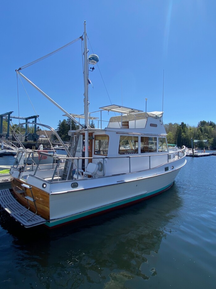 1969 Grand Banks 32