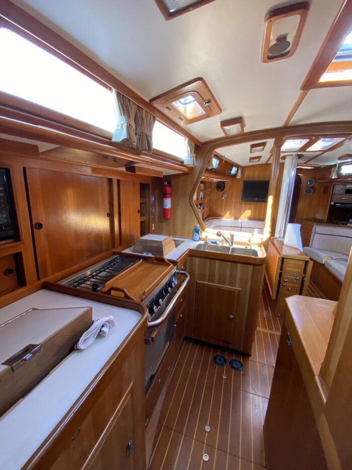 1993 Cambria 44' - Image 18