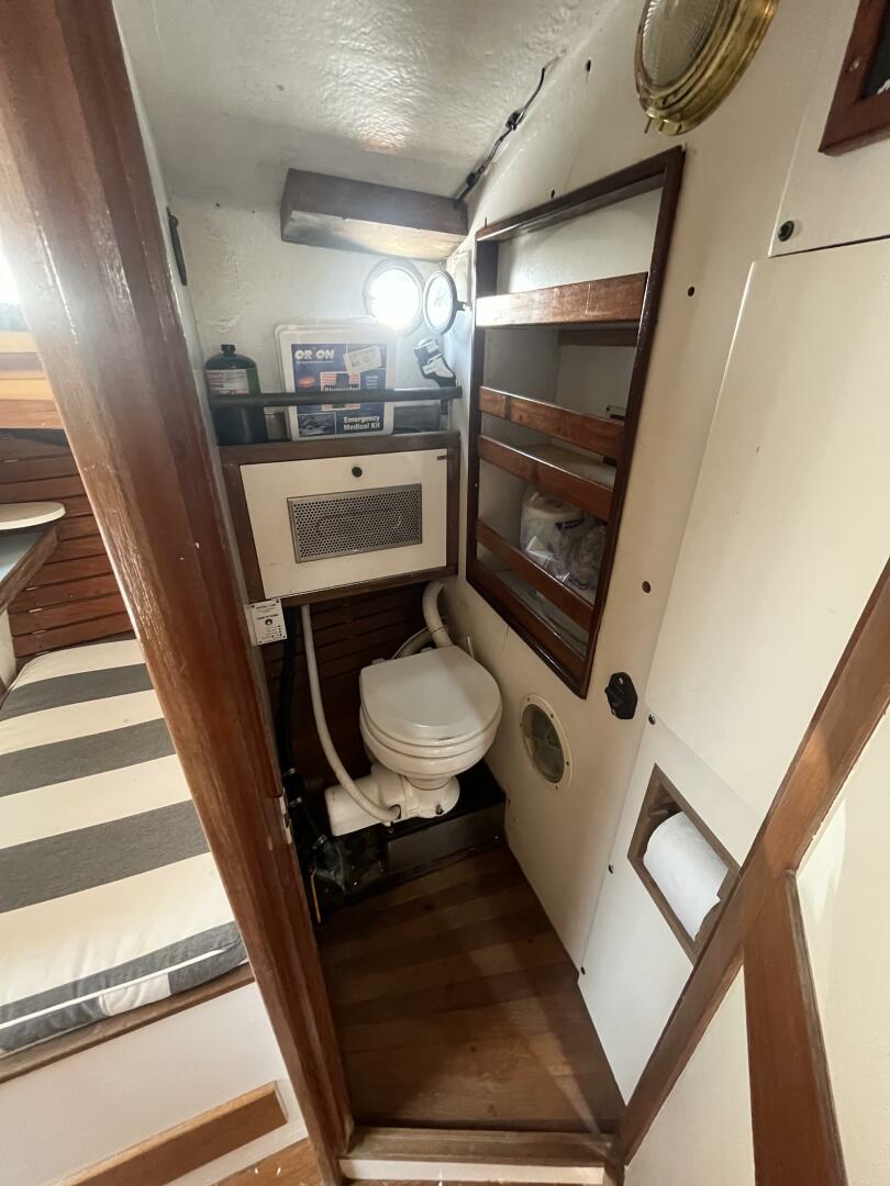 Coming Soon! 1973 Wasque 32 - Image 22