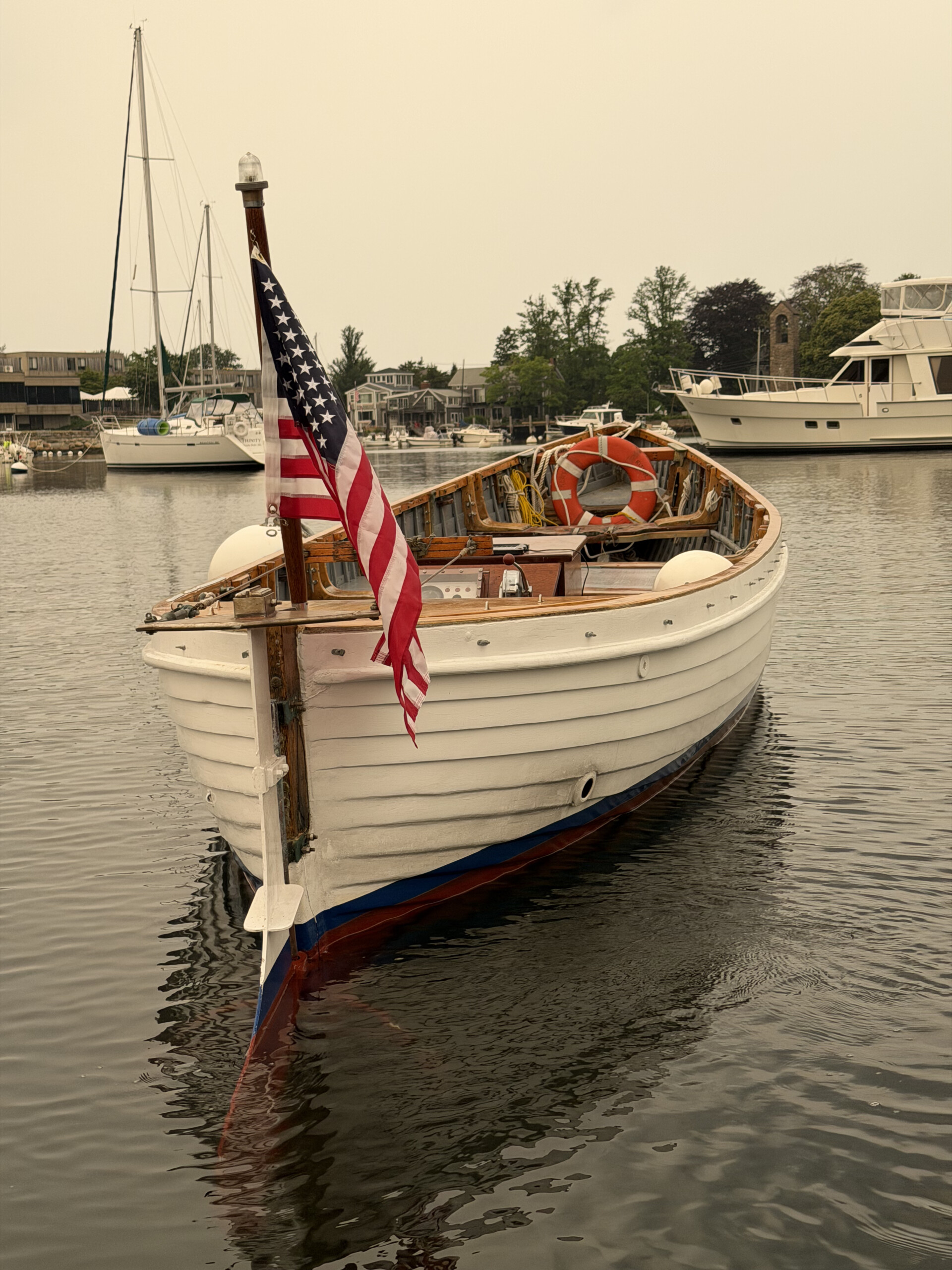 1943 British Royal Navy Lifeboat 27'